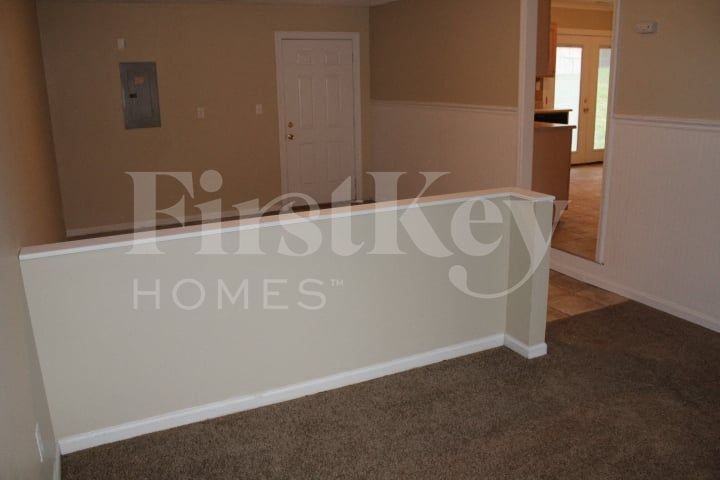 9440 Port Royal Dr - Photo 6 of 18