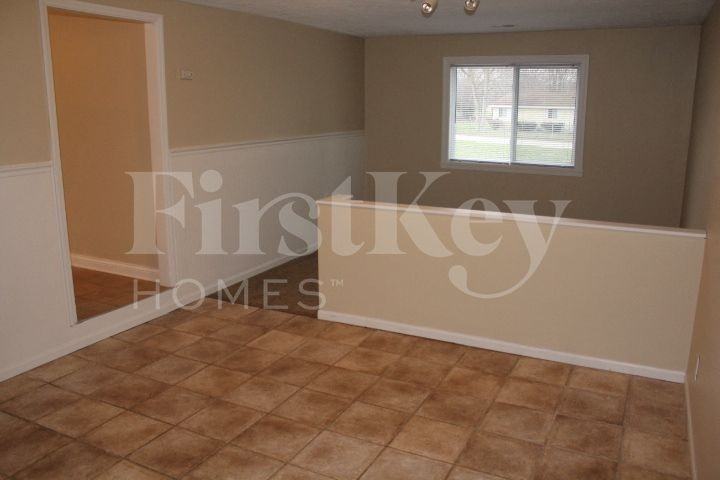 9440 Port Royal Dr - Photo 7 of 18