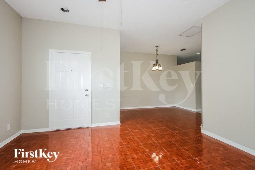 6329 Dimond St - Photo 4 of 17
