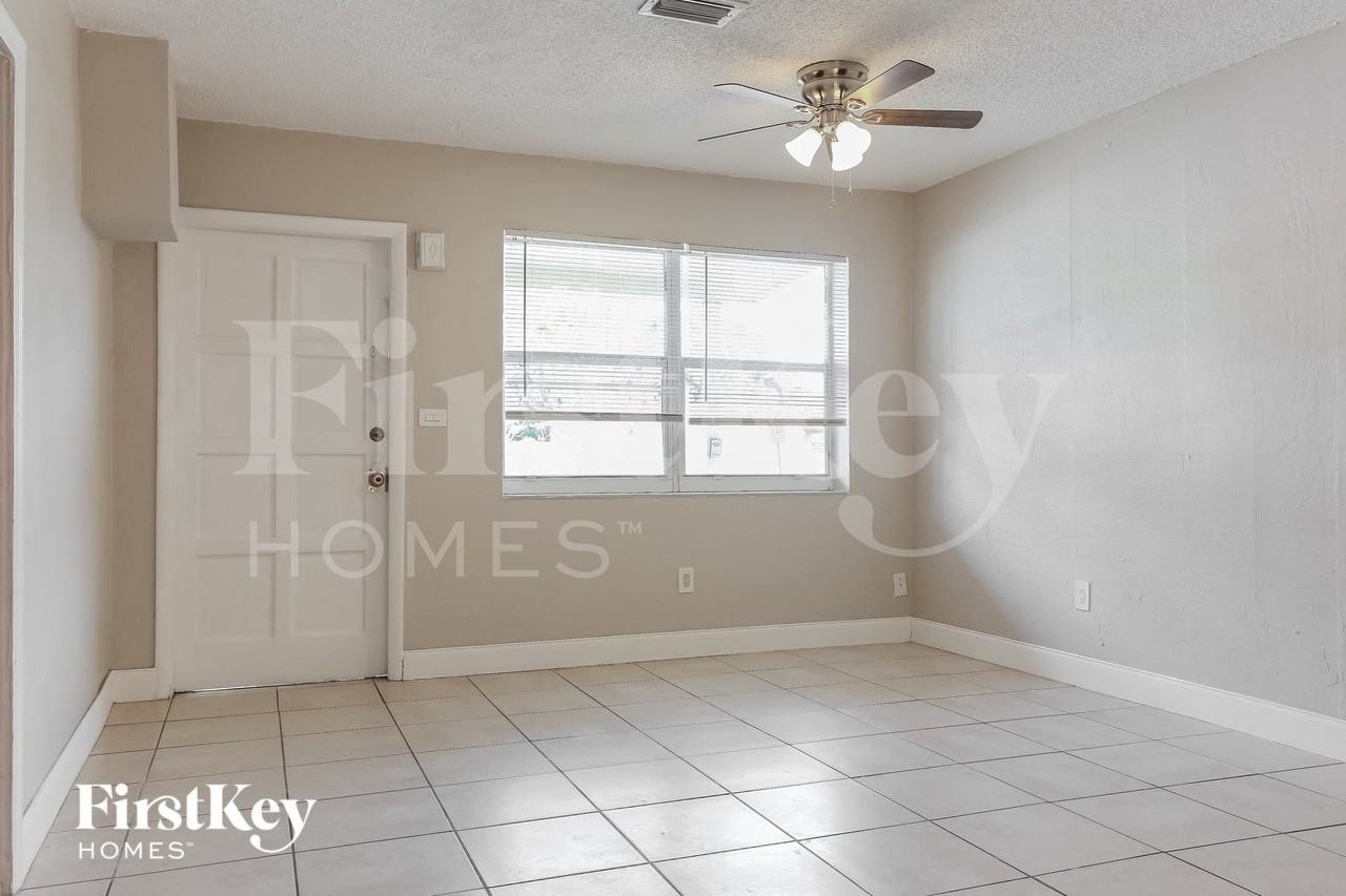 4531 Neave - Photo 5 of 16