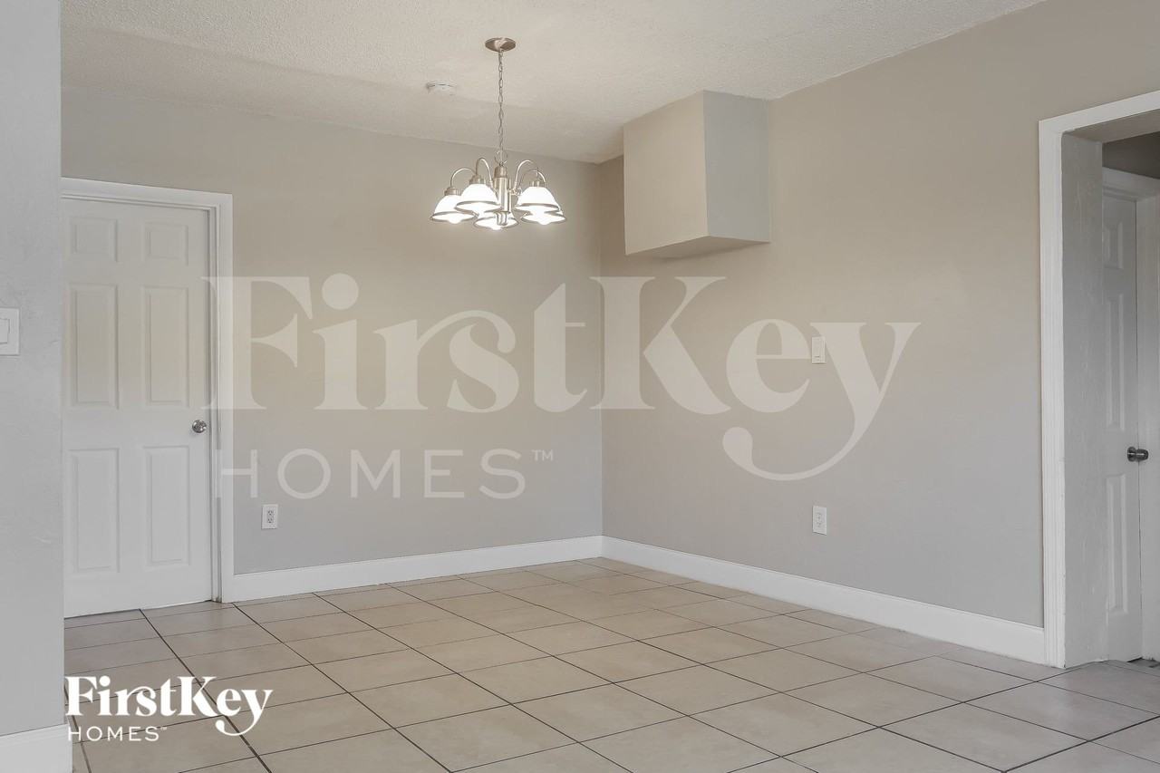 4531 Neave - Photo 7 of 16