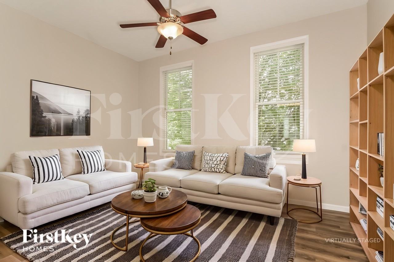 3455 Hiram St - Photo 4 of 19