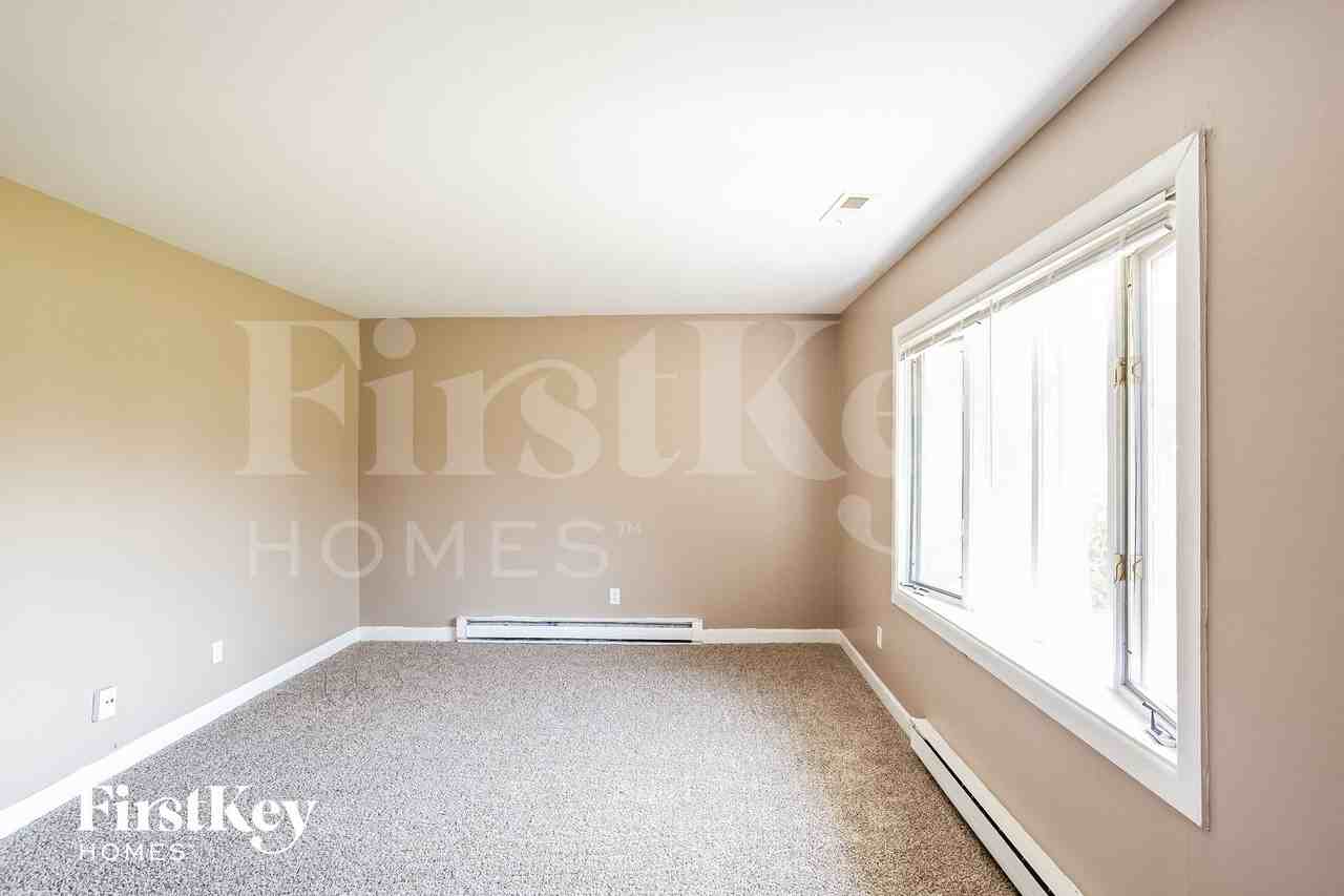 2634 Westleigh Dr - Photo 3 of 18