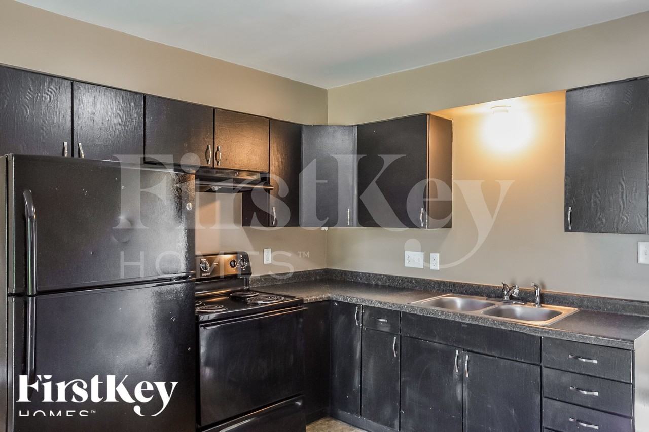 2634 Westleigh Dr - Photo 5 of 18