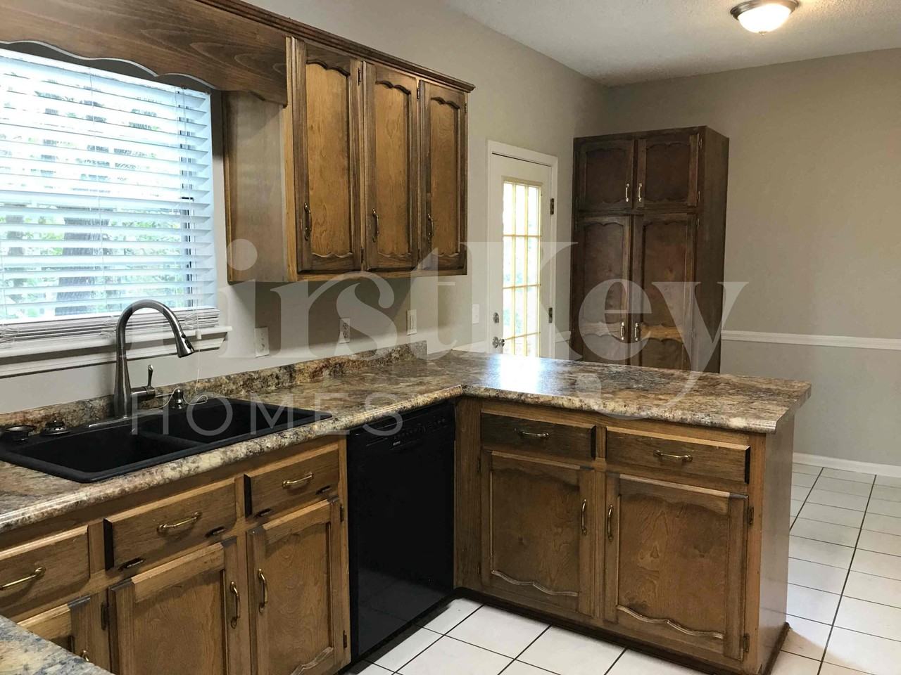 1622 Keeneland Dr - Photo 5 of 27