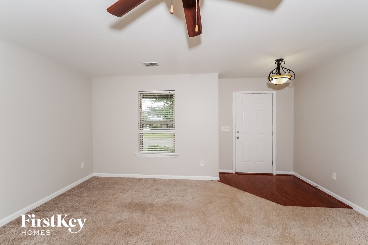 150 Briar Ridge Ln - Photo 2 of 14