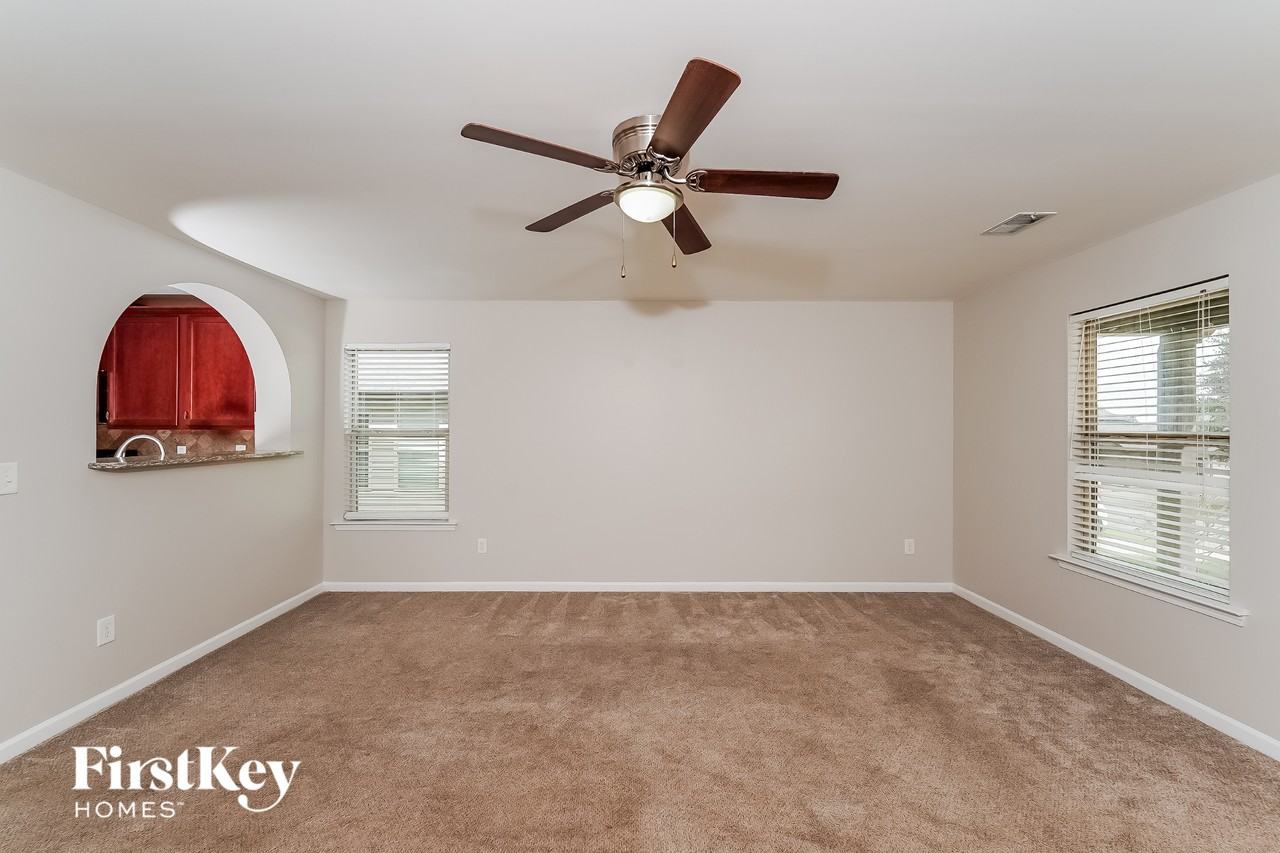 150 Briar Ridge Ln - Photo 3 of 14