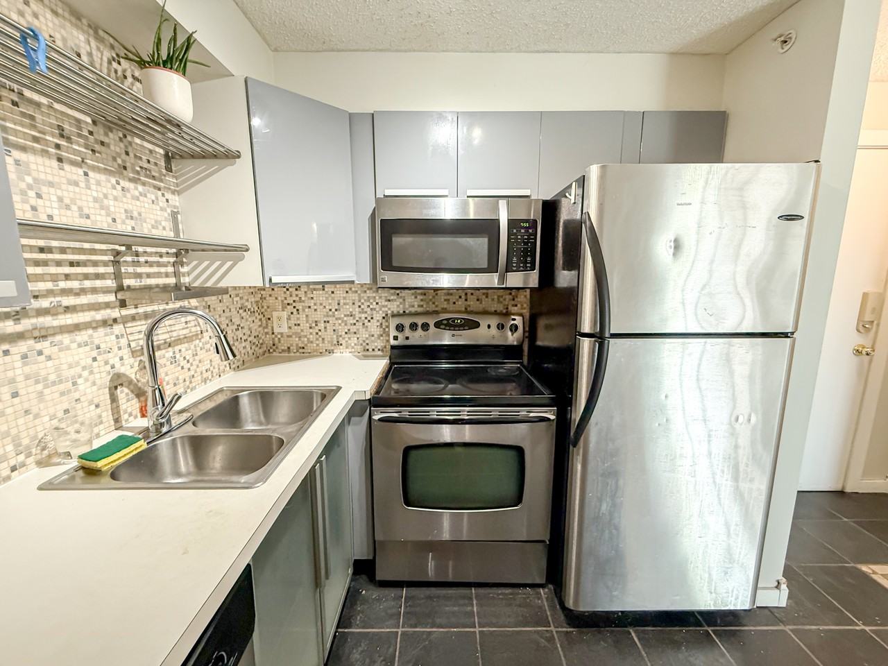 4000 Somervale Court SW - Photo 3 of 21