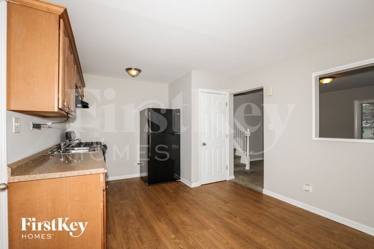 12865 W Highland Ave - Photo 5 of 16