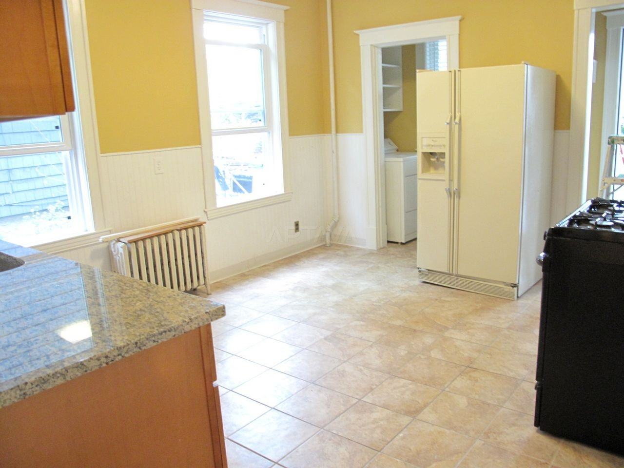 21 Madison St #1 - Photo 2 of 6