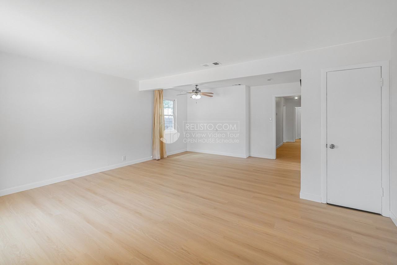 369 S 20th St - Photo 4 of 23