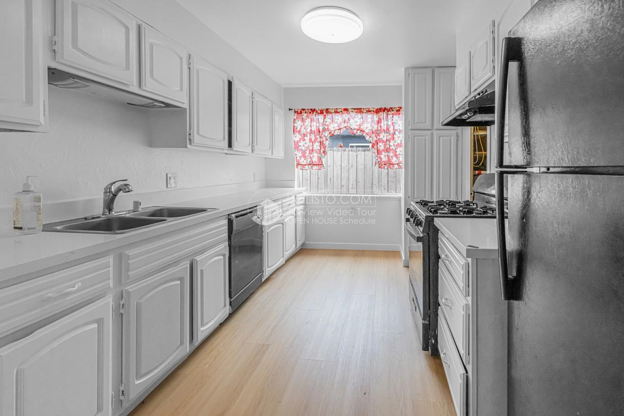 369 S 20th St - Photo 5 of 23