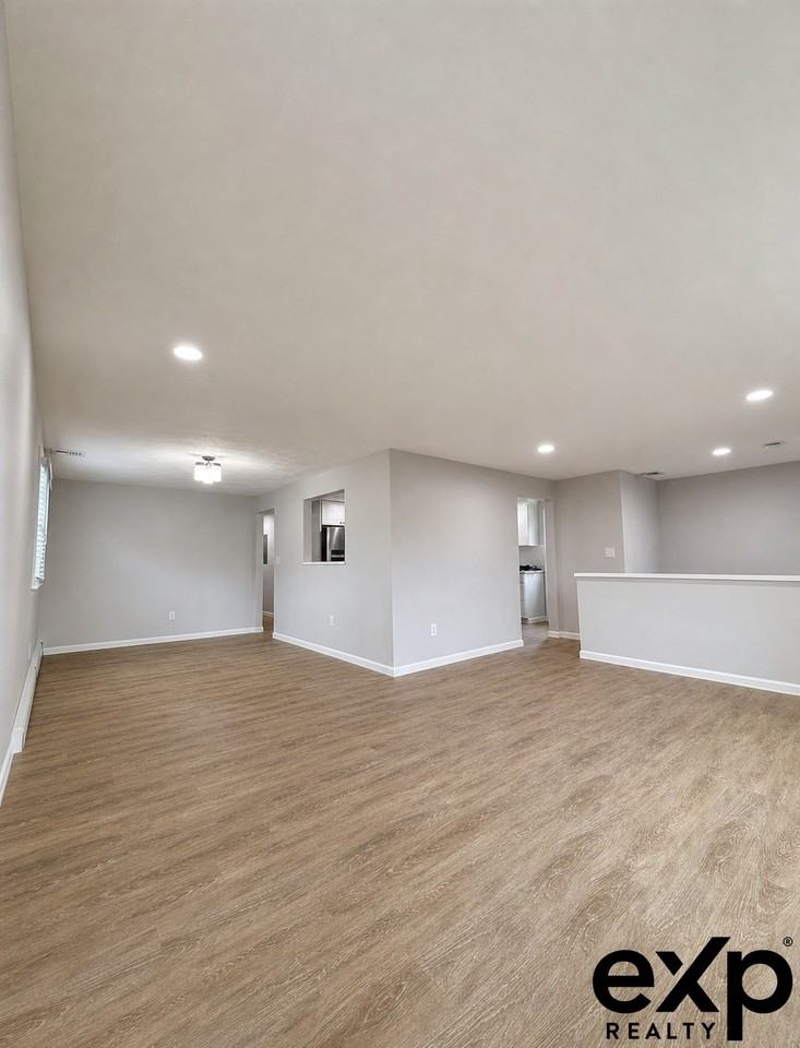 101 Rumney Rd #2 - Photo 2 of 9