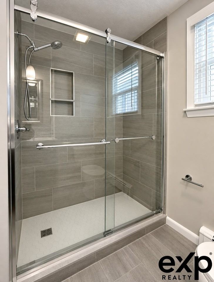 101 Rumney Rd #2 - Photo 5 of 9