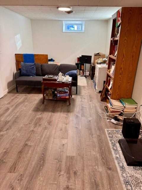 380 Liverpool Ave - Photo 6 of 8
