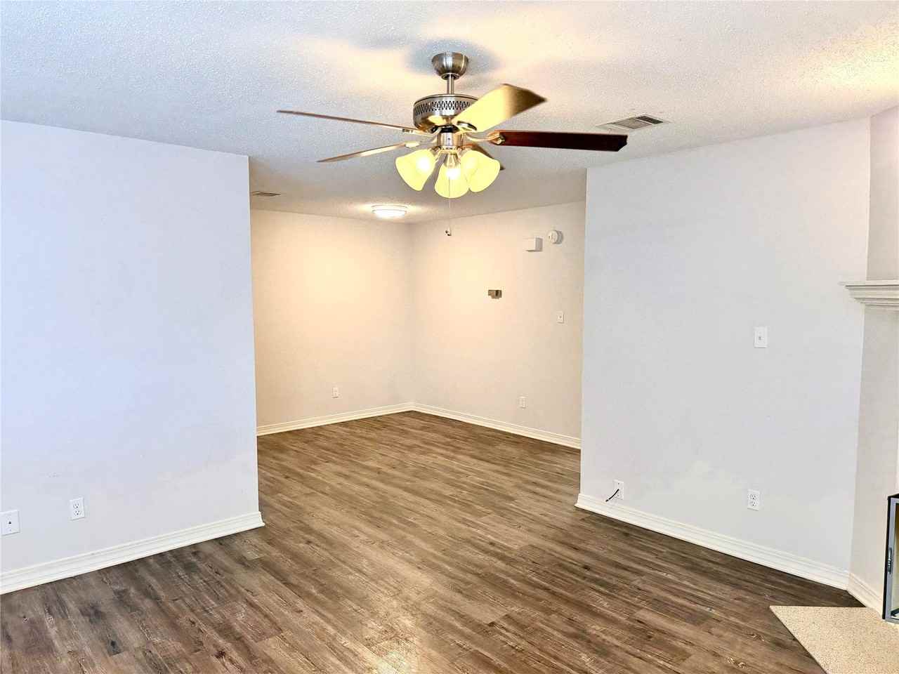 41 Meadow Creek Dr - Photo 5 of 16