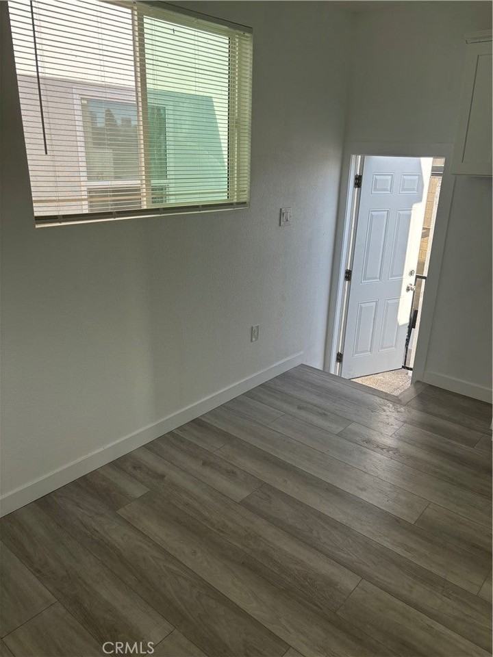 730 Atlantic Ave - Photo 5 of 8