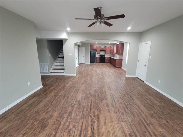 6051 25th St - Photo 4 of 34