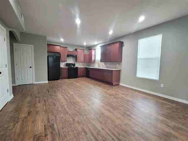 6051 25th St - Photo 5 of 34