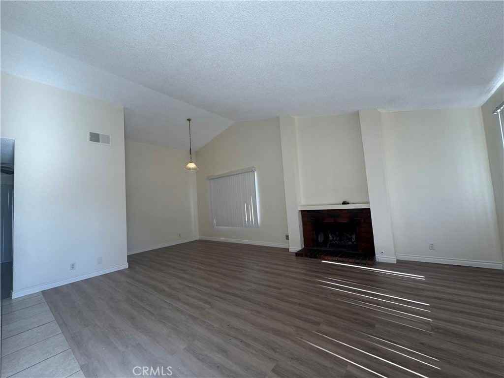 974 N Darfield Ave - Photo 2 of 14