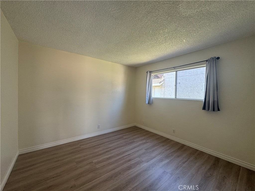 974 N Darfield Ave - Photo 6 of 14