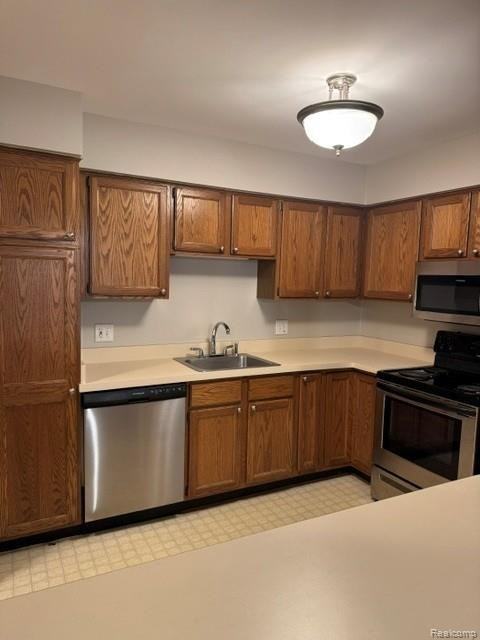 11869 Sycamore Dr - Photo 6 of 24