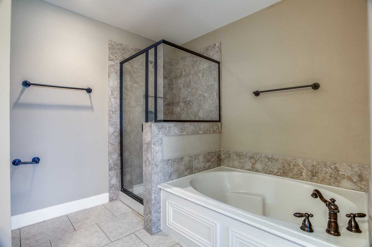 1309 Halcyon Pl - Photo 4 of 15