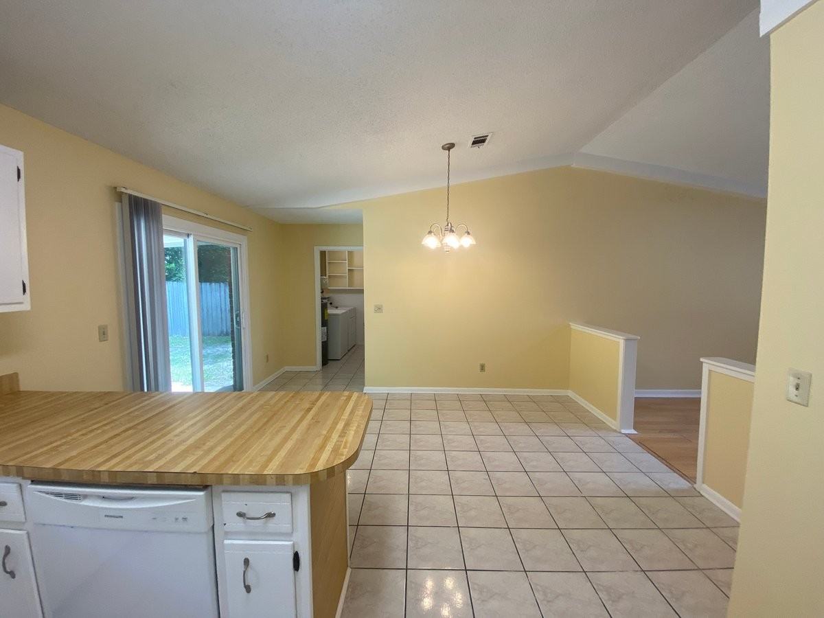 3235 Auburn Pkwy - Photo 7 of 28