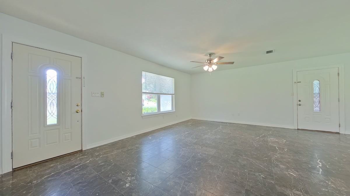 410 Wildwood St - Photo 3 of 14