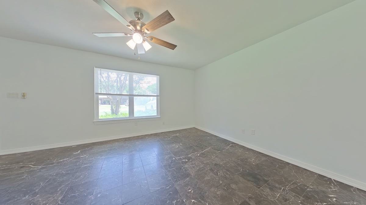 410 Wildwood St - Photo 5 of 14