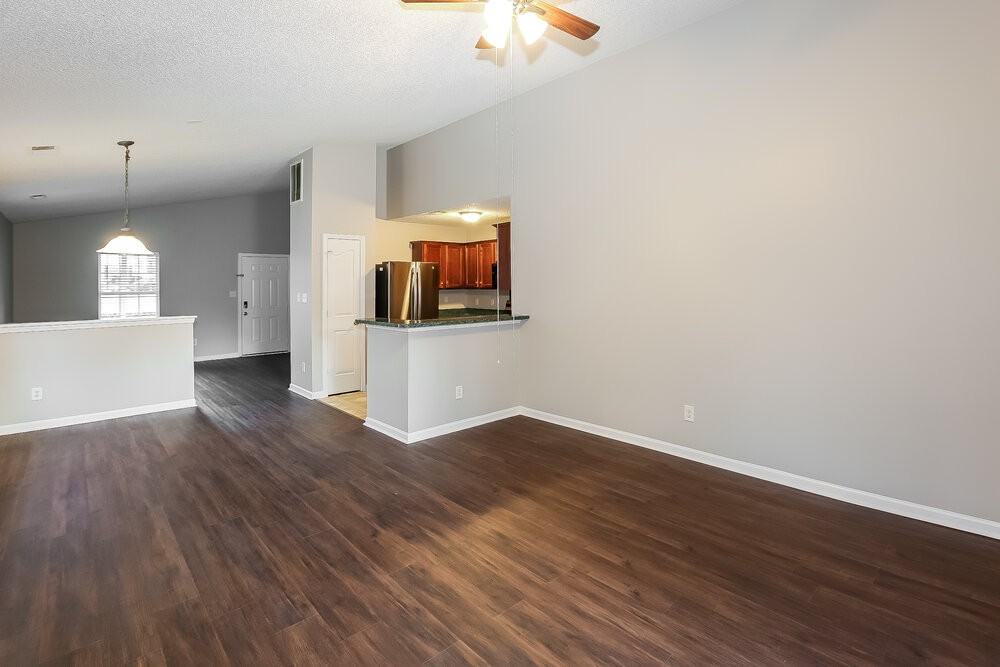 12110 Stewarts Crossing Dr - Photo 5 of 16