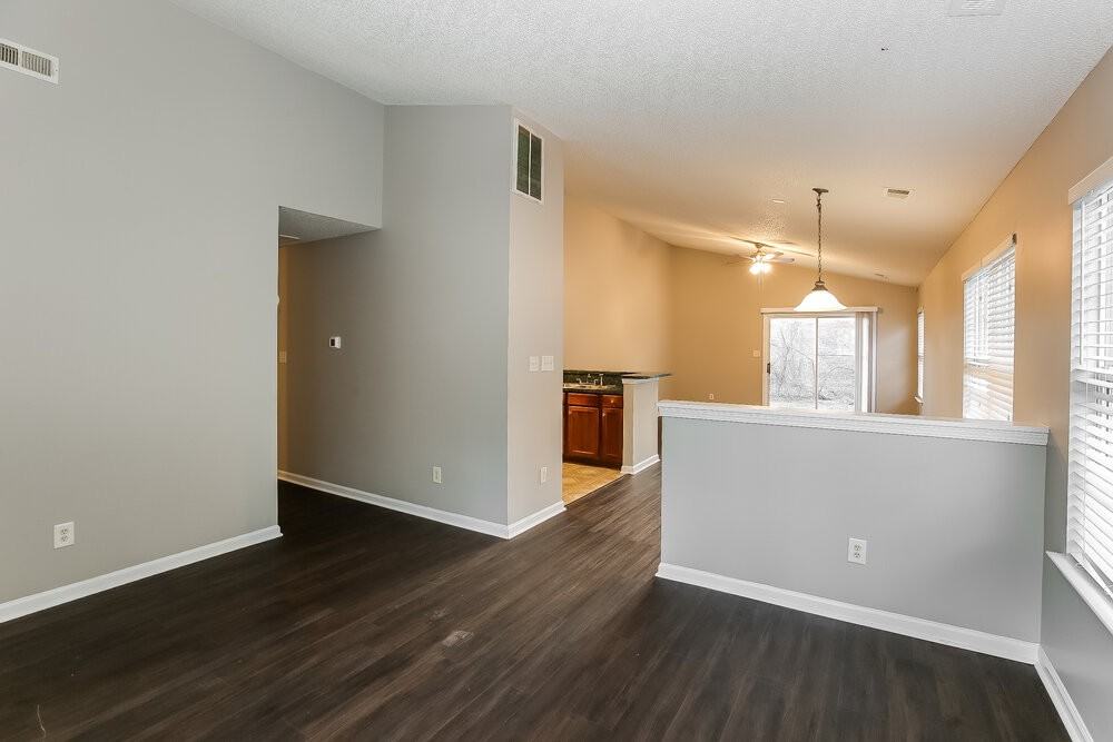 12110 Stewarts Crossing Dr - Photo 7 of 16