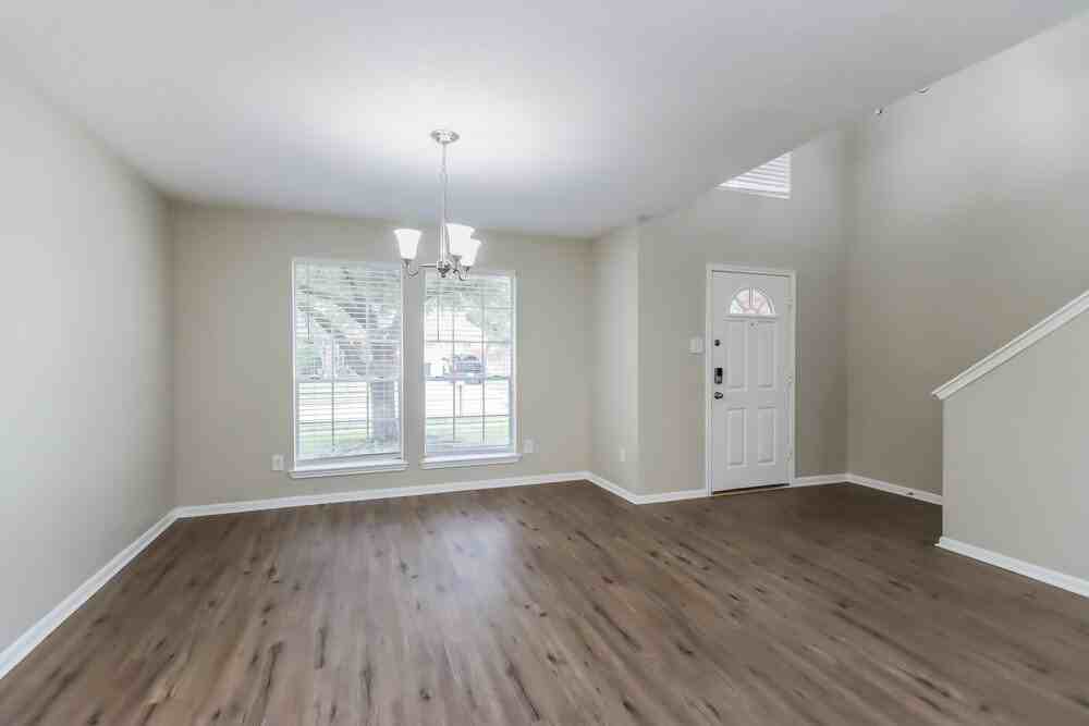 31107 Perlican Dr - Photo 6 of 17