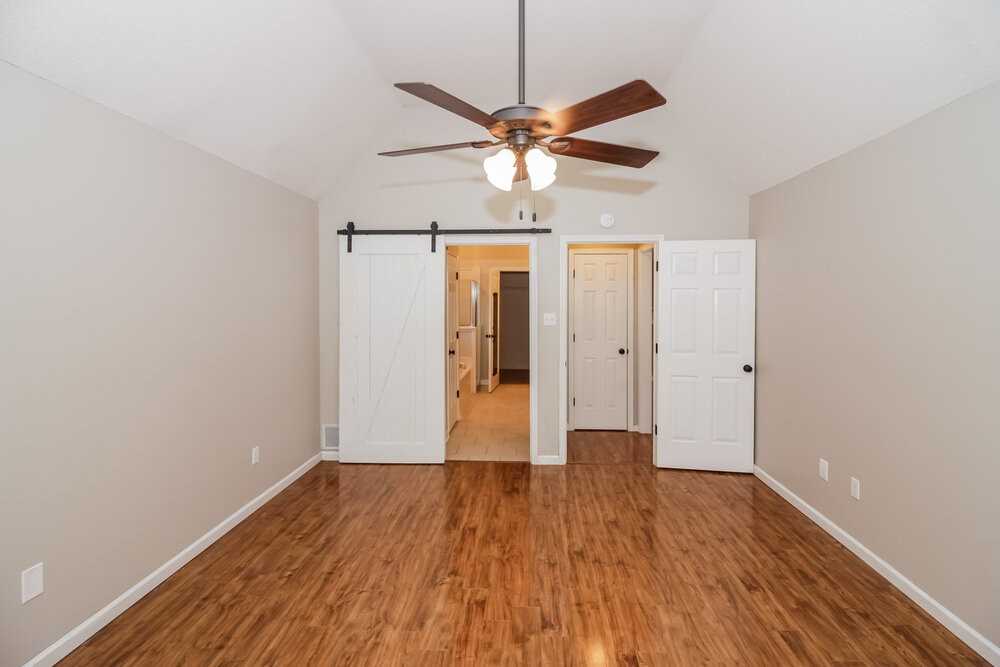 55 Lakewood Cv - Photo 7 of 16