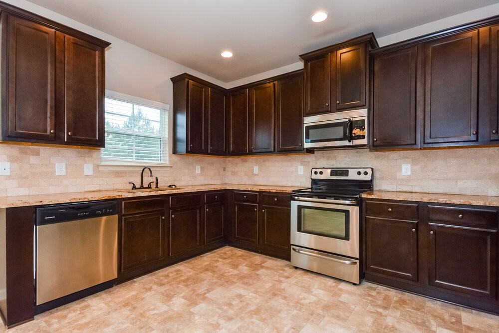 1216 Nottley Dr - Photo 7 of 17