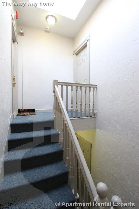 52 Norfolk St #1 - Photo 4 of 4
