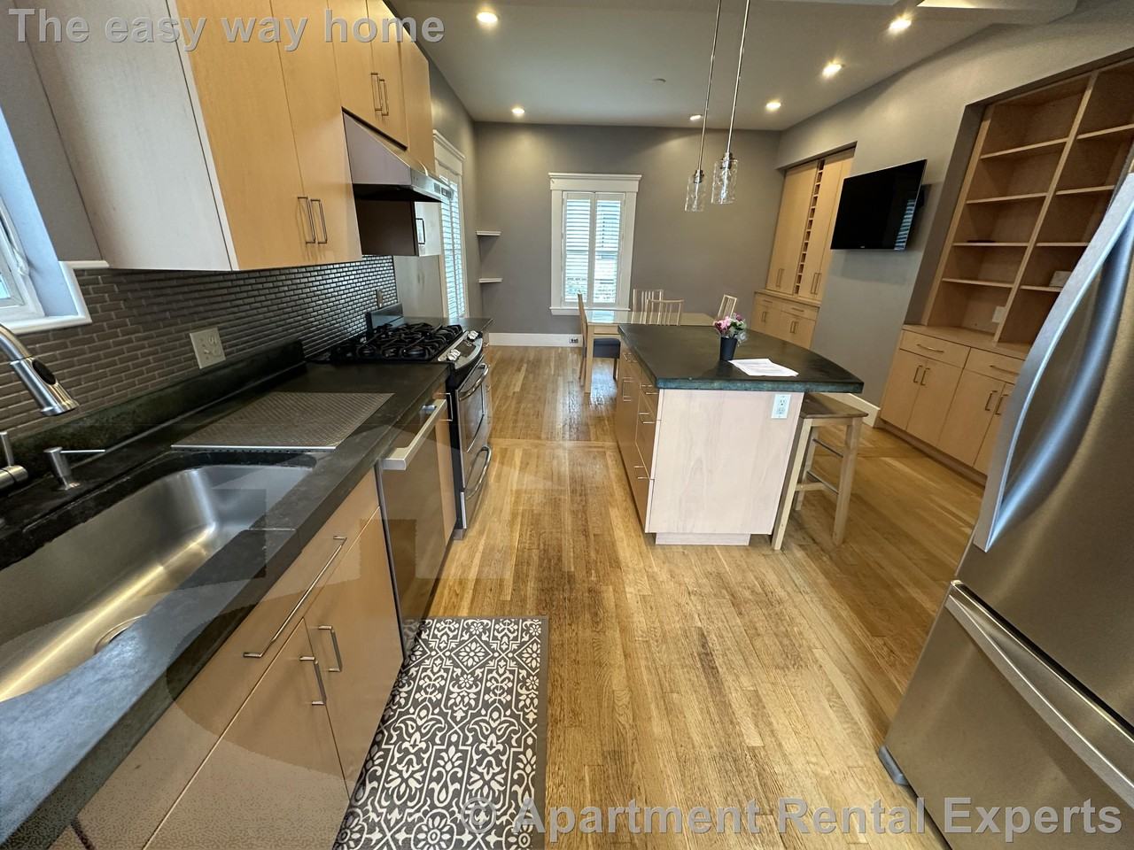 315 Windsor St - Photo 4 of 25