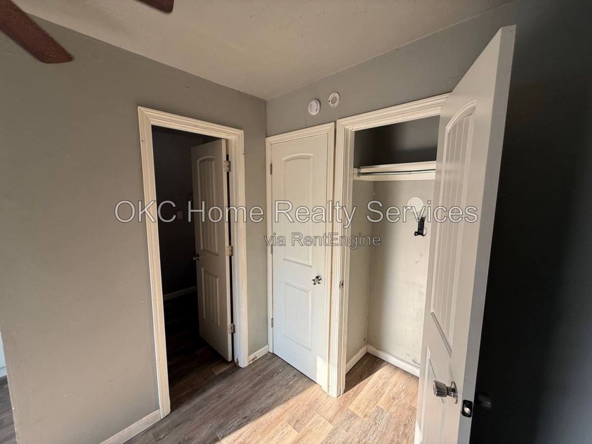 2108 Sw 51st St #7 - Photo 5 of 5