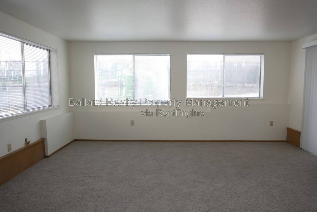 3232 21st Ave W #1 - Photo 2 of 10