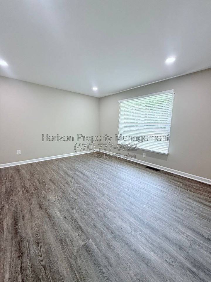 4030 Hidden Hollow Dr #A - Photo 2 of 10
