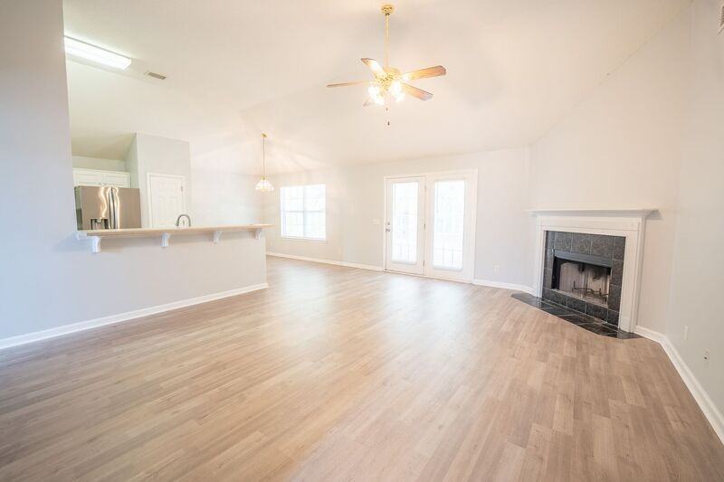 123 W Tisbury Ln - Photo 7 of 33