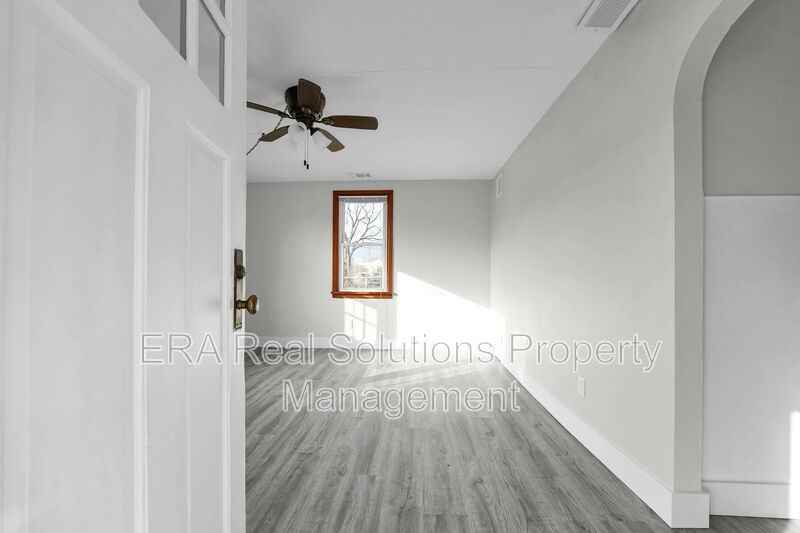 2704 Kilbourne Ave #REAR - Photo 5 of 9