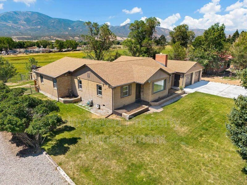 413 Poncha Blvd - Photo 3 of 30