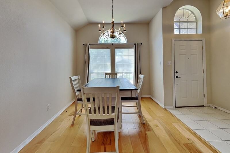 1716 Alpine Dr - Photo 6 of 19