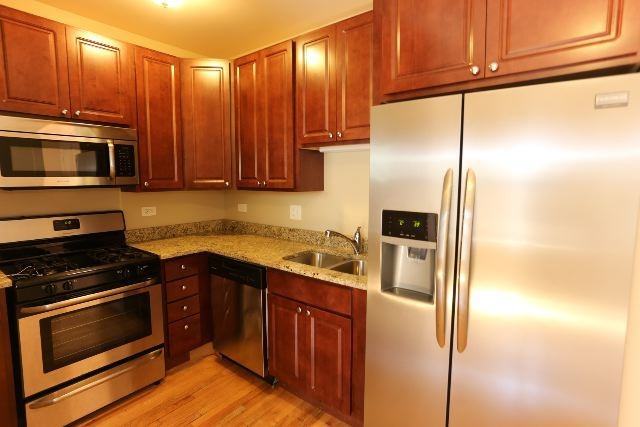 4910 N Hoyne Ave #3 - Photo 3 of 18