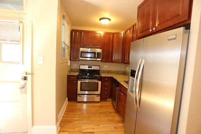 4910 N Hoyne Ave #3 - Photo 4 of 18