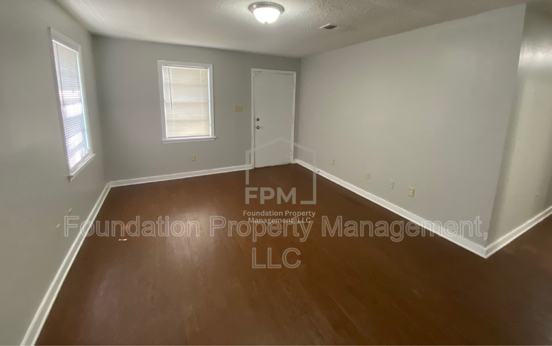 732 Tampa Ave - Photo 6 of 14