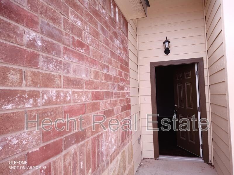 1144 Stanley Rd - Photo 2 of 18