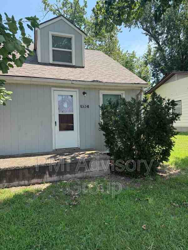 2634 Se Adams St - Photo 2 of 8