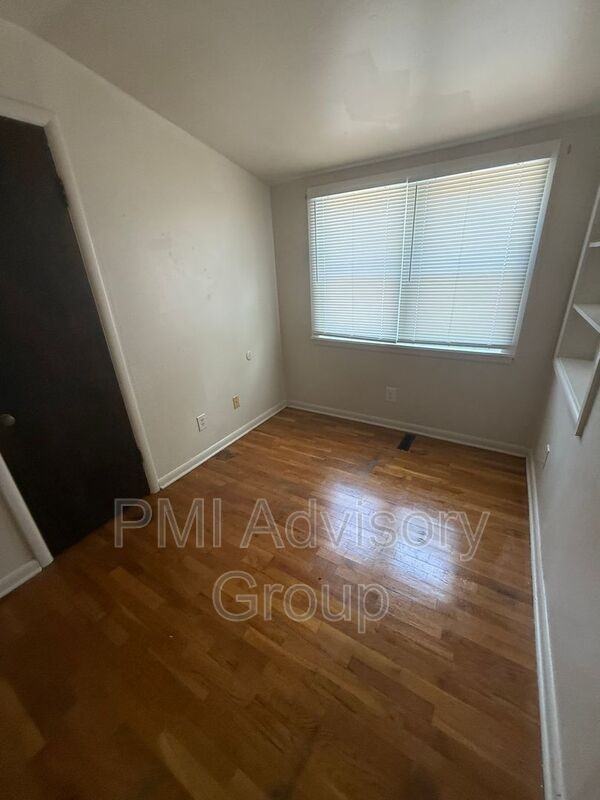 2634 Se Adams St - Photo 3 of 8